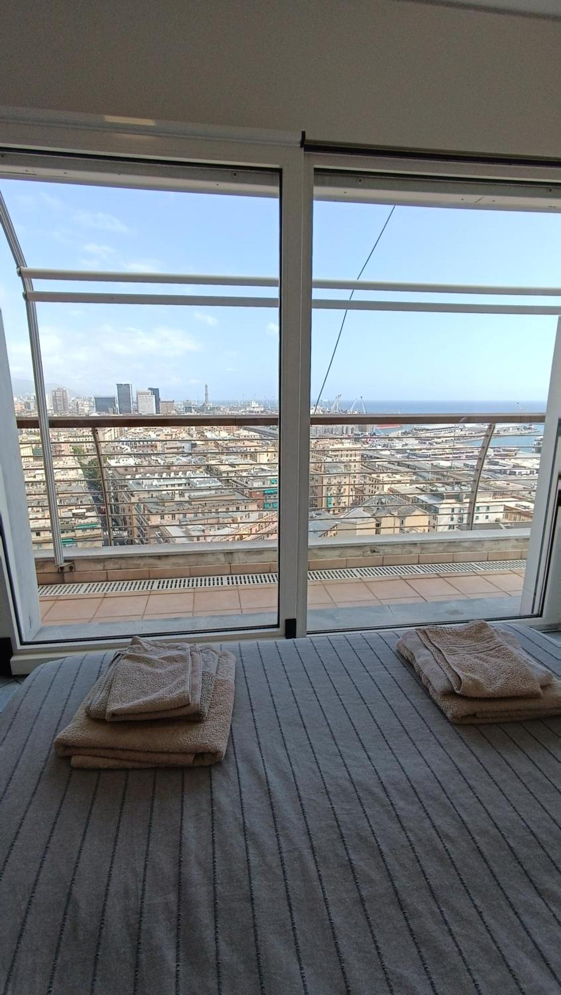 Апартаменты Attico Con Vista Su Genova Экстерьер фото